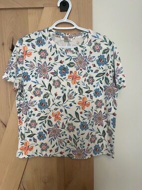Zara White Floral Short Sleeve Tee with Multicolor Flower Print